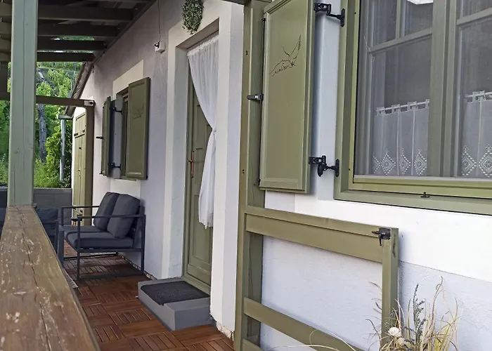 Nemcsuri Vendeghaz Somlo *