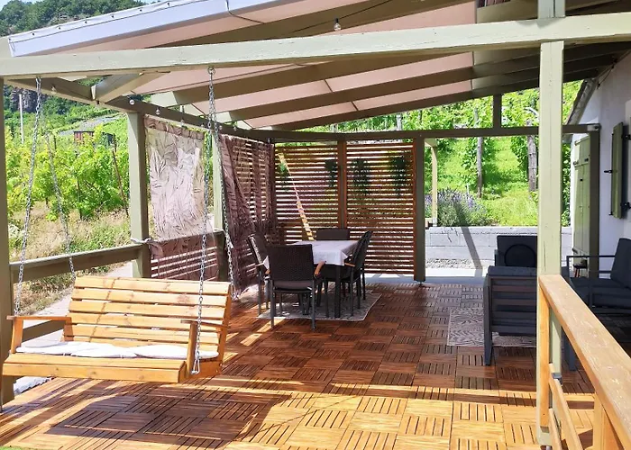 Nemcsuri Vendeghaz Somlo * Somlovasarhely